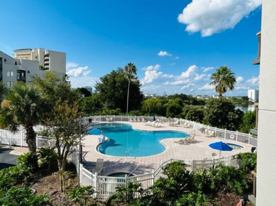 Cheti - 1 Mile From Universal Appartement *