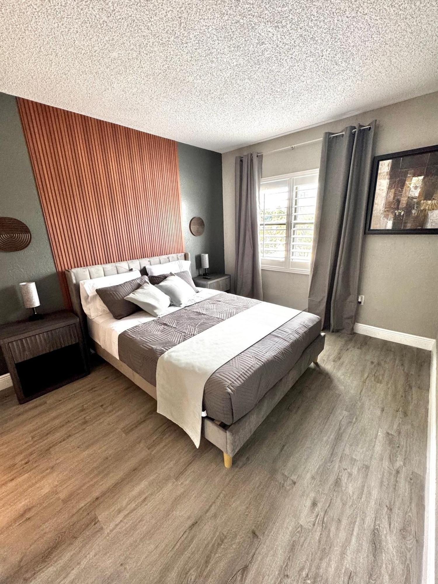Cheti - 1 Mile From Universal Appartement *
